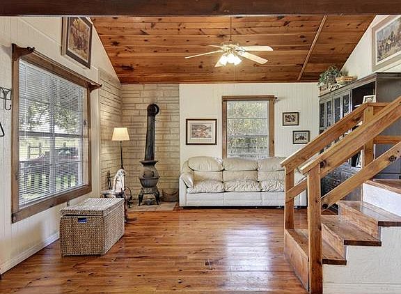 5th image of 146 Geir Ln