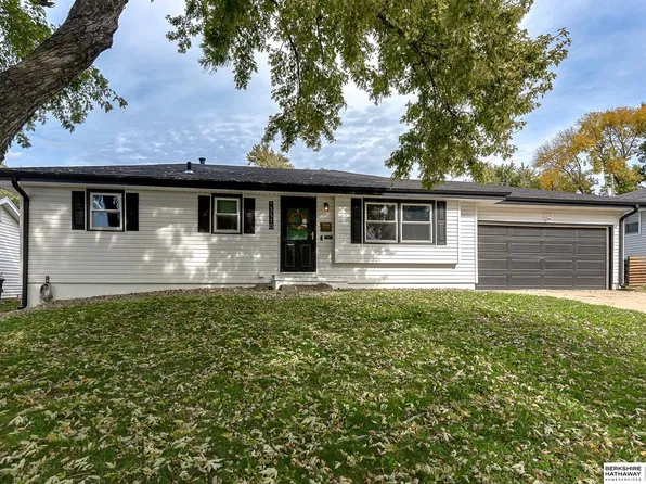 13510 Frederick St, Omaha, NE 68144