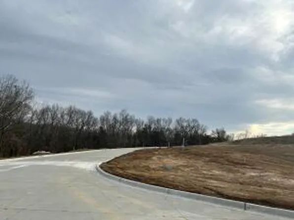 215 Boone Poin, Boonville, MO 65233