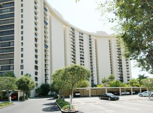 2450 Presidential Way APT 208, West Palm Beach, FL 33401