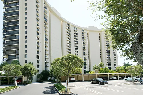 2450 Presidential Way Photo 1