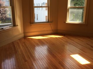 52 Crystal St, Worcester, MA 01603