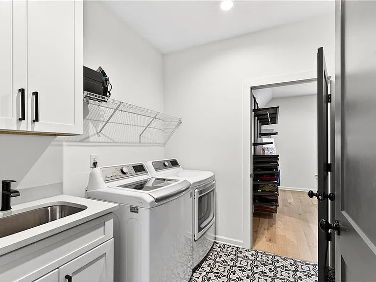 3937 N Cooper Lake Rd SE — Photo 33