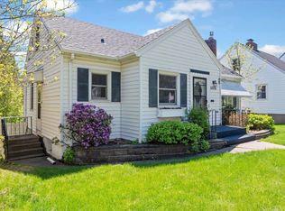 5526 W 8th St, Duluth, MN 55807