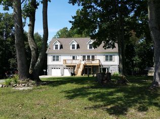 1693 Runa Rd, Mount Nebo, WV 26679