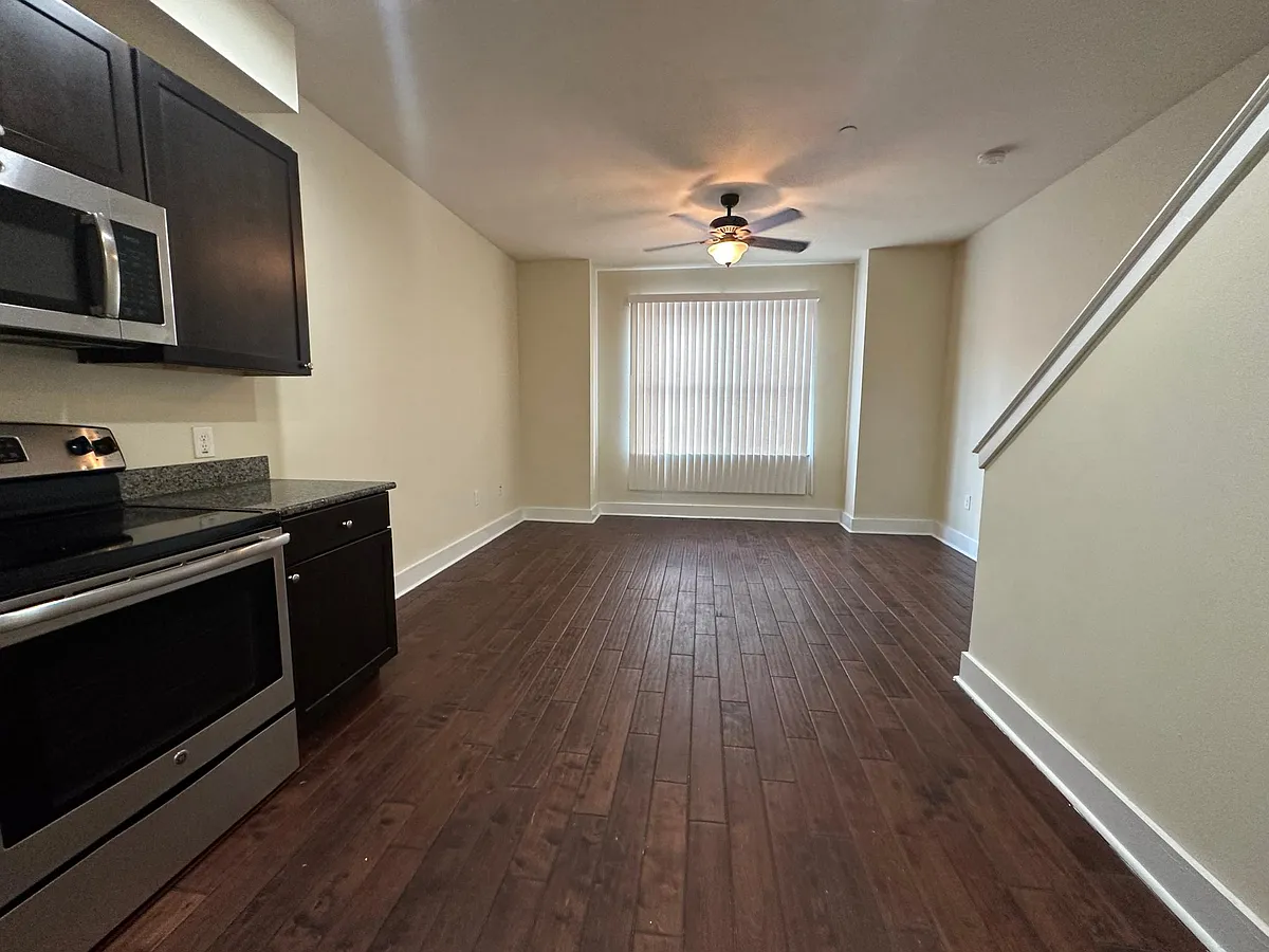 Building Photo - 1710 N Gratz St #2