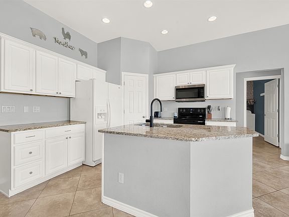 5th image of 736 Audra Cir