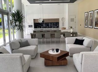 Avery Dania Pointe Apartments, Dania, FL 33004