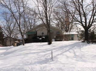34931 N Augustana Ave, Ingleside, IL 60041