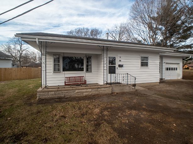1st image of 326 E Fanyo Ct