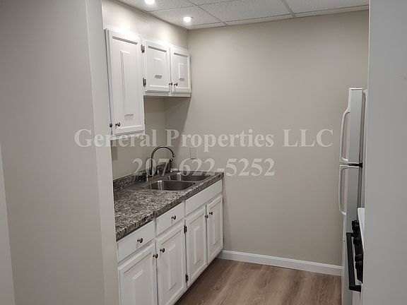 5th image of 592 Riverside Dr