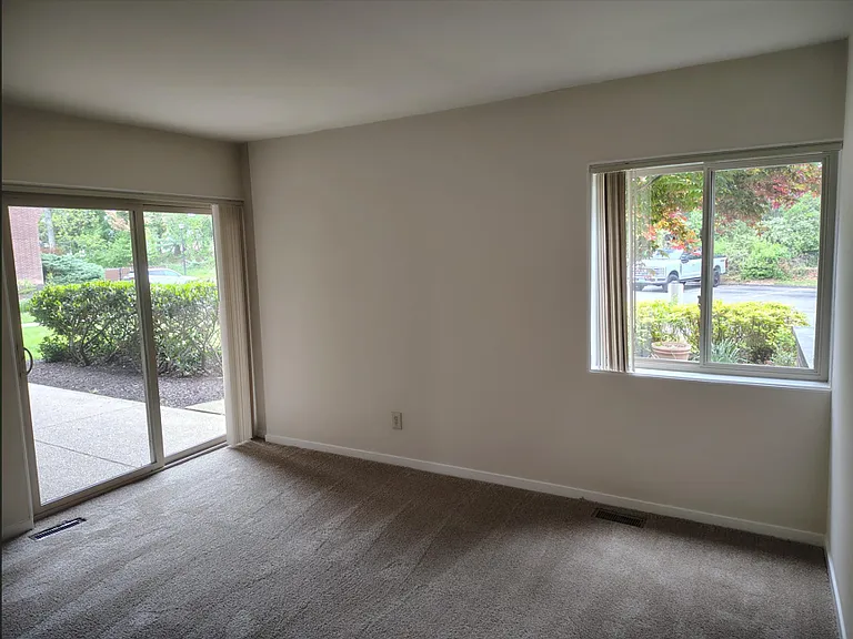 Residences at Pomona Park — Photo 30