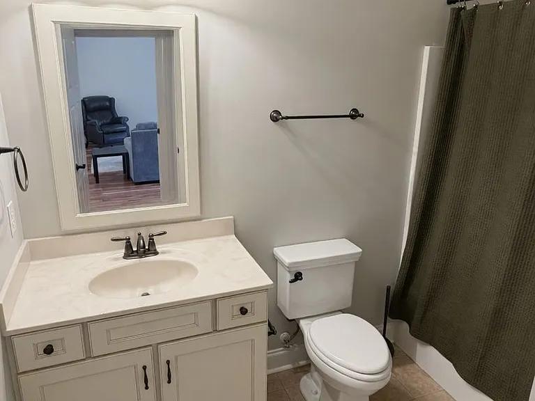 211 Meridian St — Photo 18