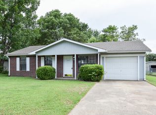 403 Math Ln, Roland, OK 74954
