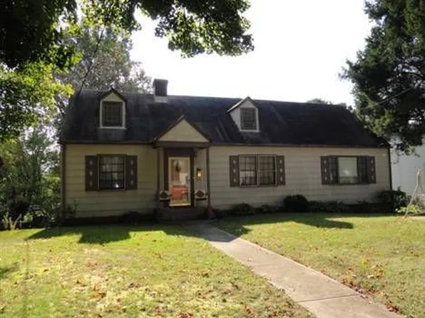 165 Lynndale Dr, Danville, VA 24540