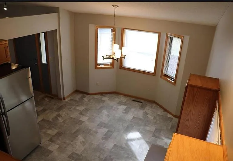 1925 Windjammer Dr — Photo 10
