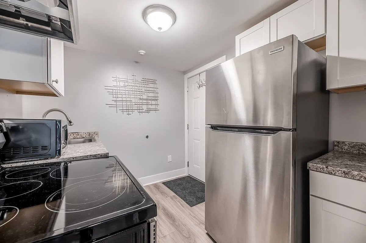 1 bed, $1,295 — Photo 4