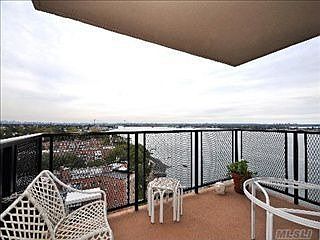 3rd image of 16625 Powells Cove Blvd APT 18B