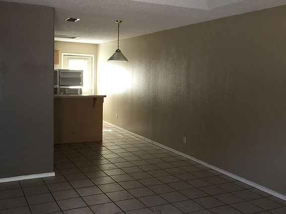 3rd image of 1509 W Carmen Ave APT 4