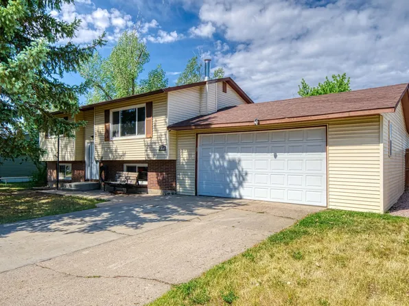 807 Beech St, Gillette, WY 82716