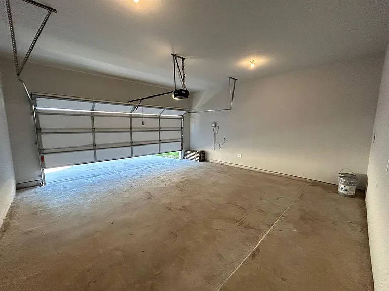 9008 Guadalupe St — Photo 30