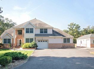 422 Bartley Rd, Jackson, NJ 08527