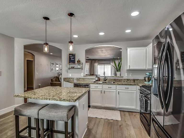 11108 E Diamond Ave — Photo 9