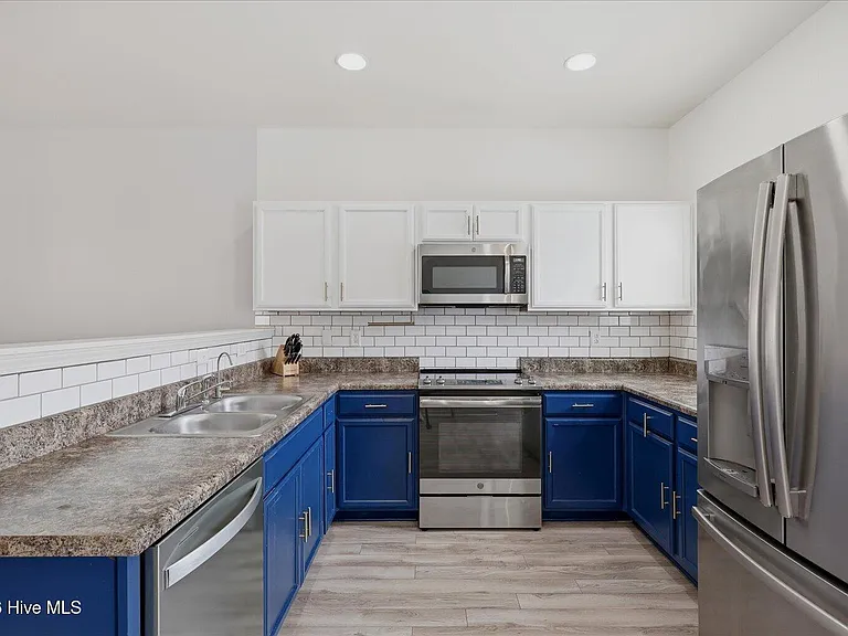 806 Blanche Ave #2 — Photo 12