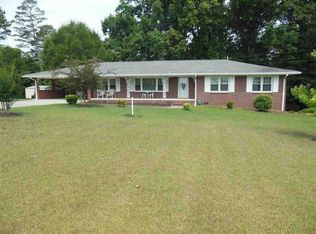 415 Randolph Dr, Iva, SC 29655
