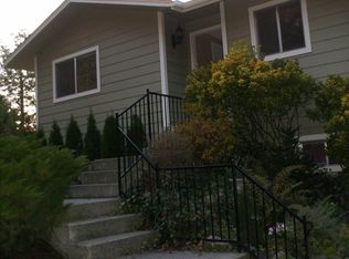 16310 Reitan Rd NE, Bainbridge Island, WA 98110