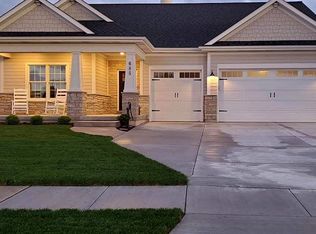 685 Greenfield Rd, Sugar Grove, IL 60554