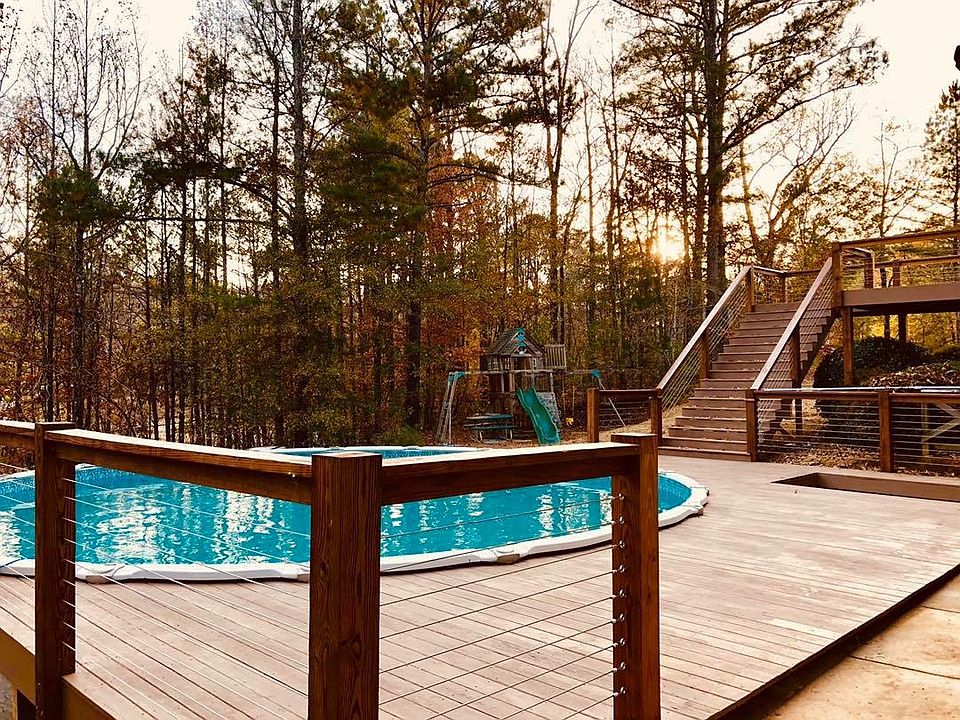 2nd image of 3010 Park Place Cir