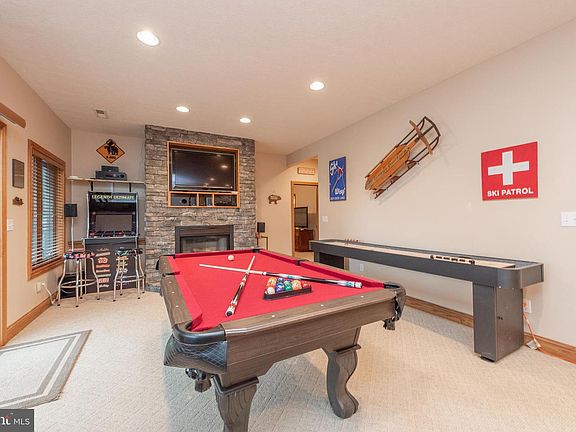 5th image of 395 Woodlands Hill Ln