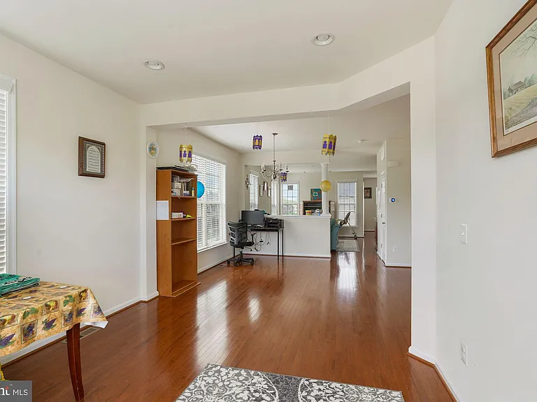 42691 Galbraith Sq — Photo 14