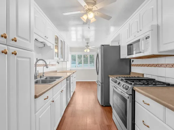 1425 Luxton St, Seaside, CA 93955