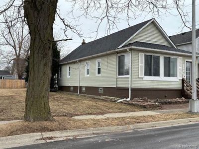 2365 Dickinson St, Trenton, MI, 48183