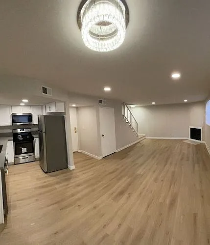 Open lay-out dining and living areas