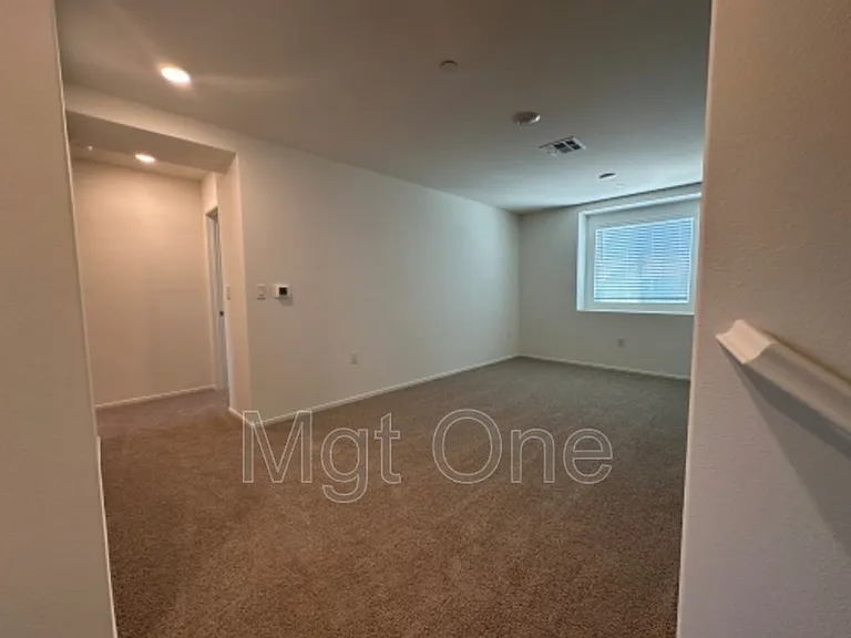 26170 Gentry Ave — Photo 10