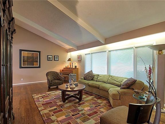 4th image of 24809 Meldon Blvd