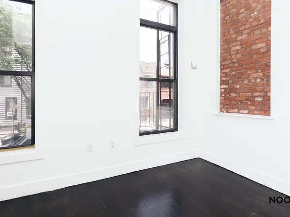 74 Maujer Street image 1 of 9