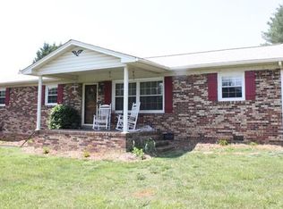 702 Athenia Pl, Bessemer City, NC 28016