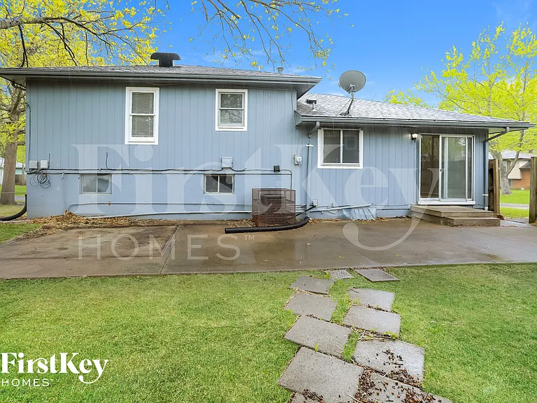 9207 Manchester Ave — Photo 14