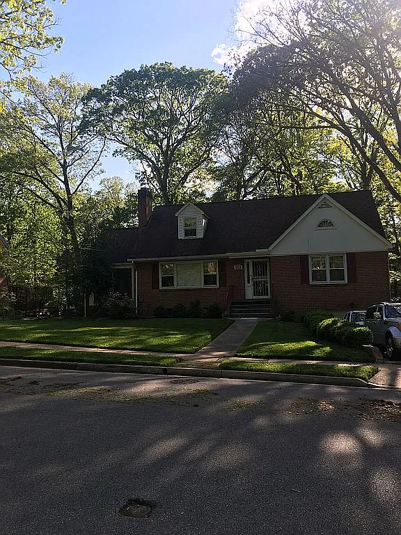 6830 Pineway photo 1