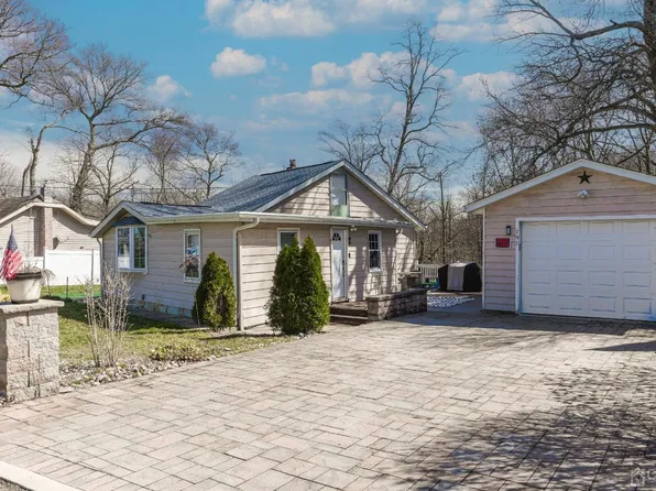 797 Arbordale Dr, Keyport, NJ 07735