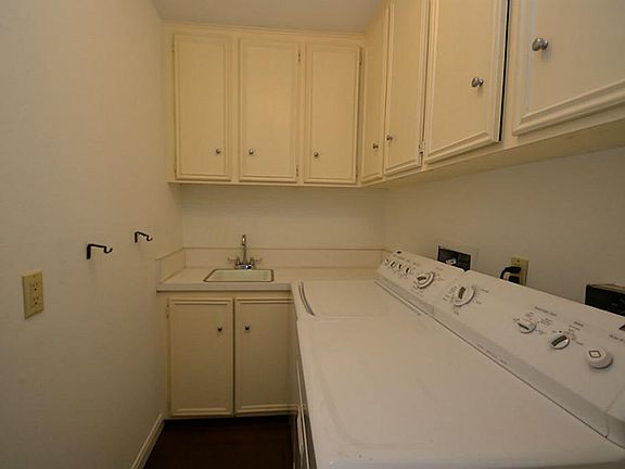 4th image of 10203 Briar Rose Dr