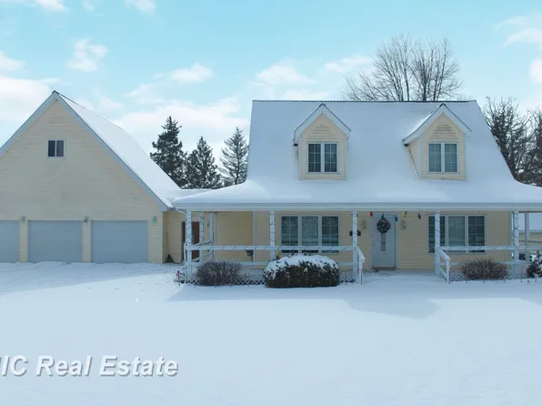 1910 Curtis Rd, Birch Run, MI 48415