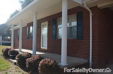 2nd image of 483 Edgewood Dr
