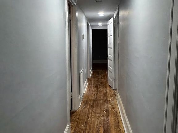 5th image of 942 N Main Ave #2