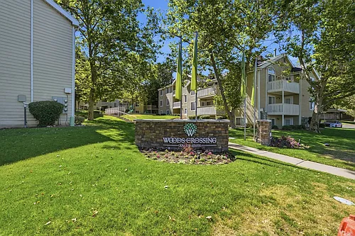 Woods Crossing Apartments Photo 1