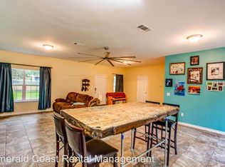 96 North Ave, Freeport, FL 32439